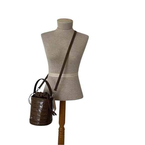 MICHAEL KORS COLLECTION Audrey Medium Croc Embossed Leather Bucket Bag NWT - Picture 2 of 6